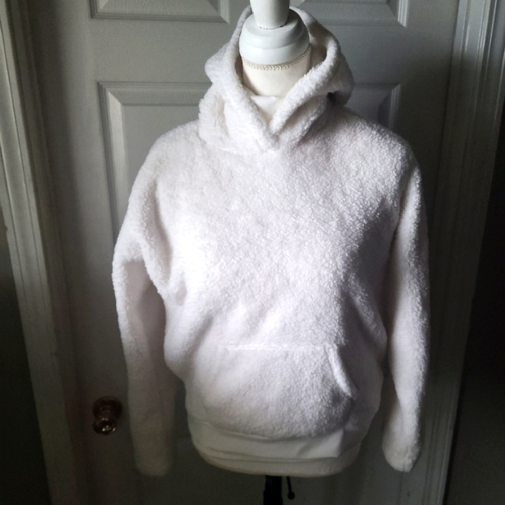 Layers girls brand white sherpa pullover hoodie. Xl